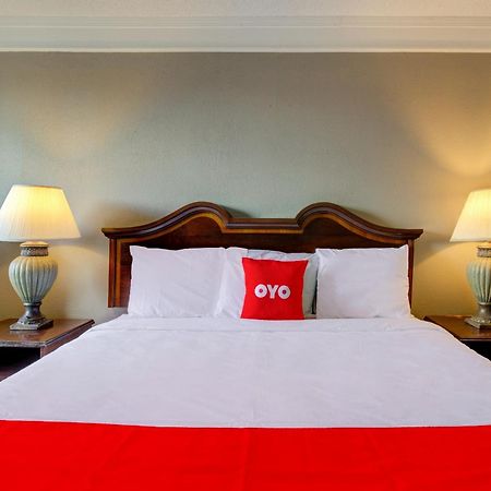 Oyo Hotel Douglas Ga Us-441 Εξωτερικό φωτογραφία