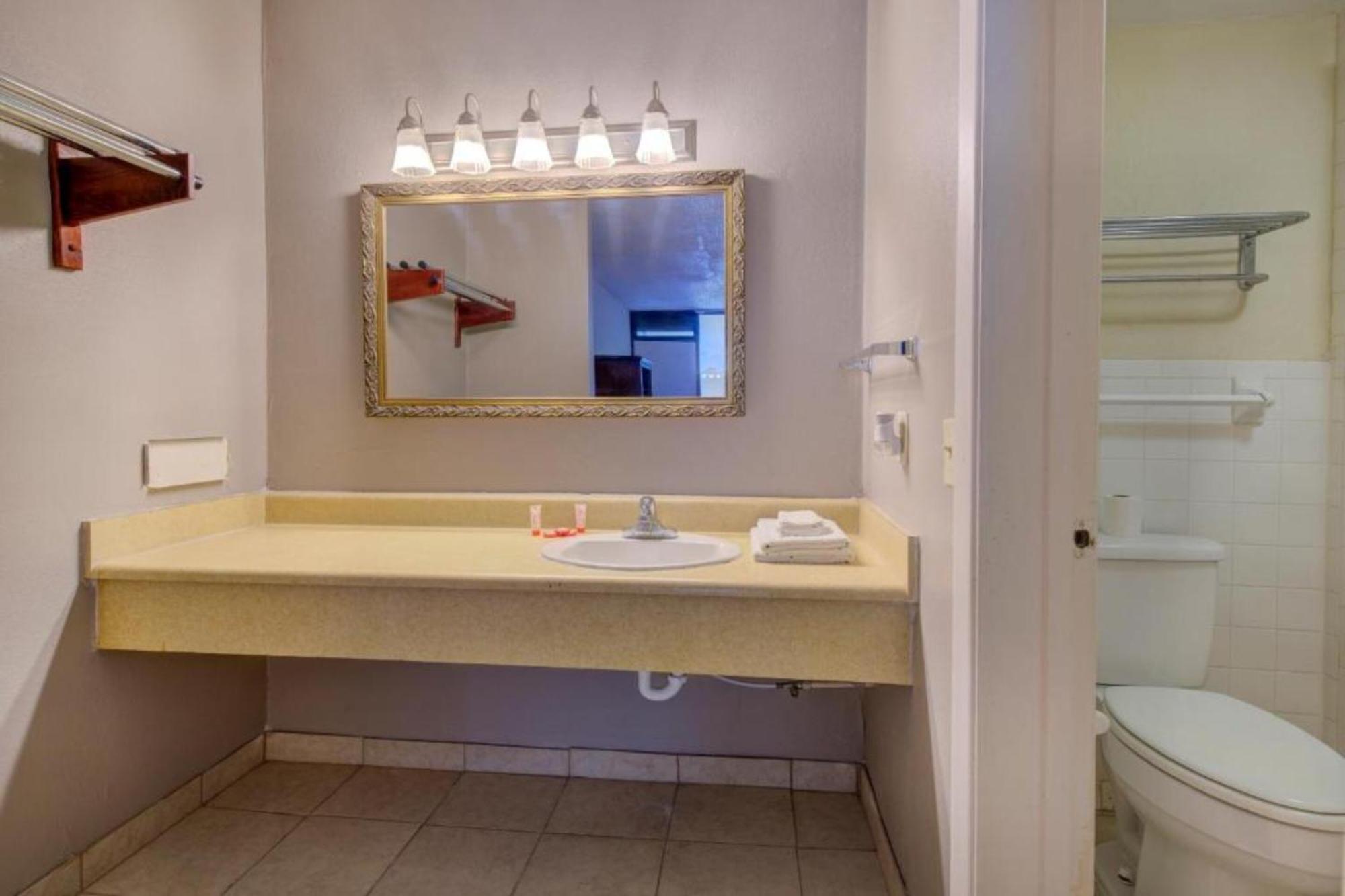 Oyo Hotel Douglas Ga Us-441 Εξωτερικό φωτογραφία
