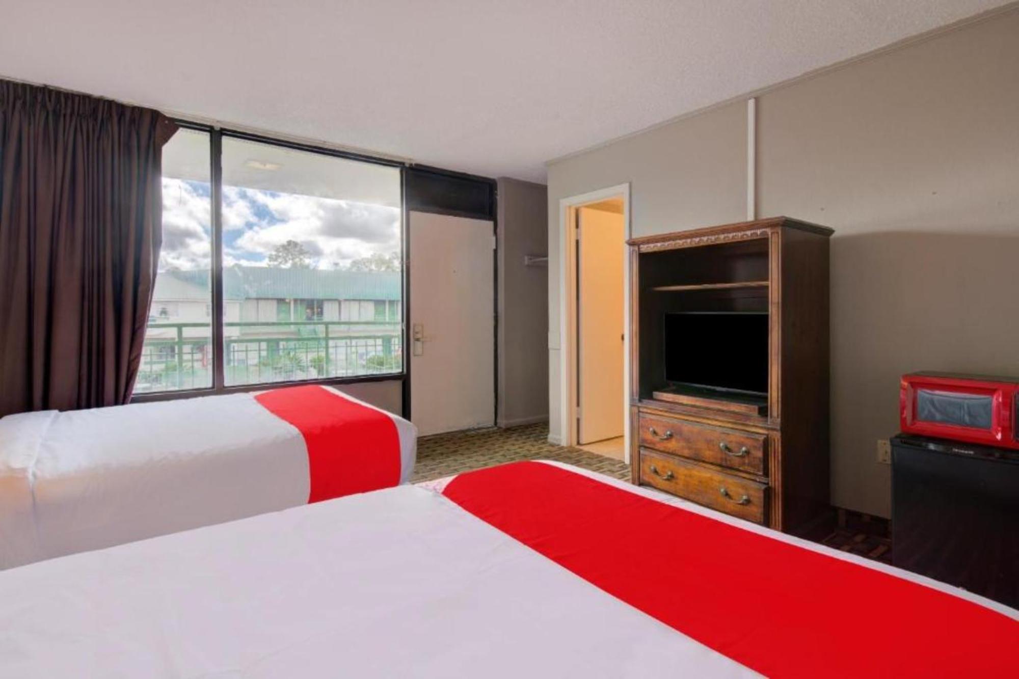 Oyo Hotel Douglas Ga Us-441 Εξωτερικό φωτογραφία